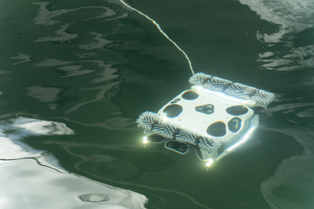 hullbot robot in water